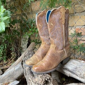 ♥️Women’s Justin Boots Tan and Blue Over the Knee Boots, size 7C.